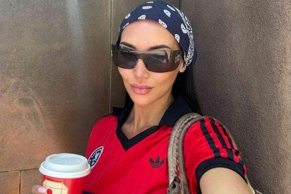 Billionaire nonchalantly reveals she spends $15,000 a month taking care of her face and beauty
