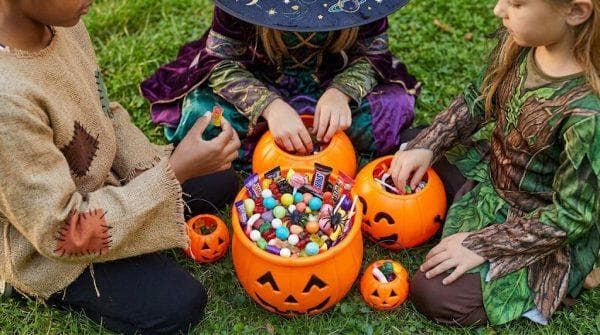 Before your kids eat their Halloween candy, check for these warning signs