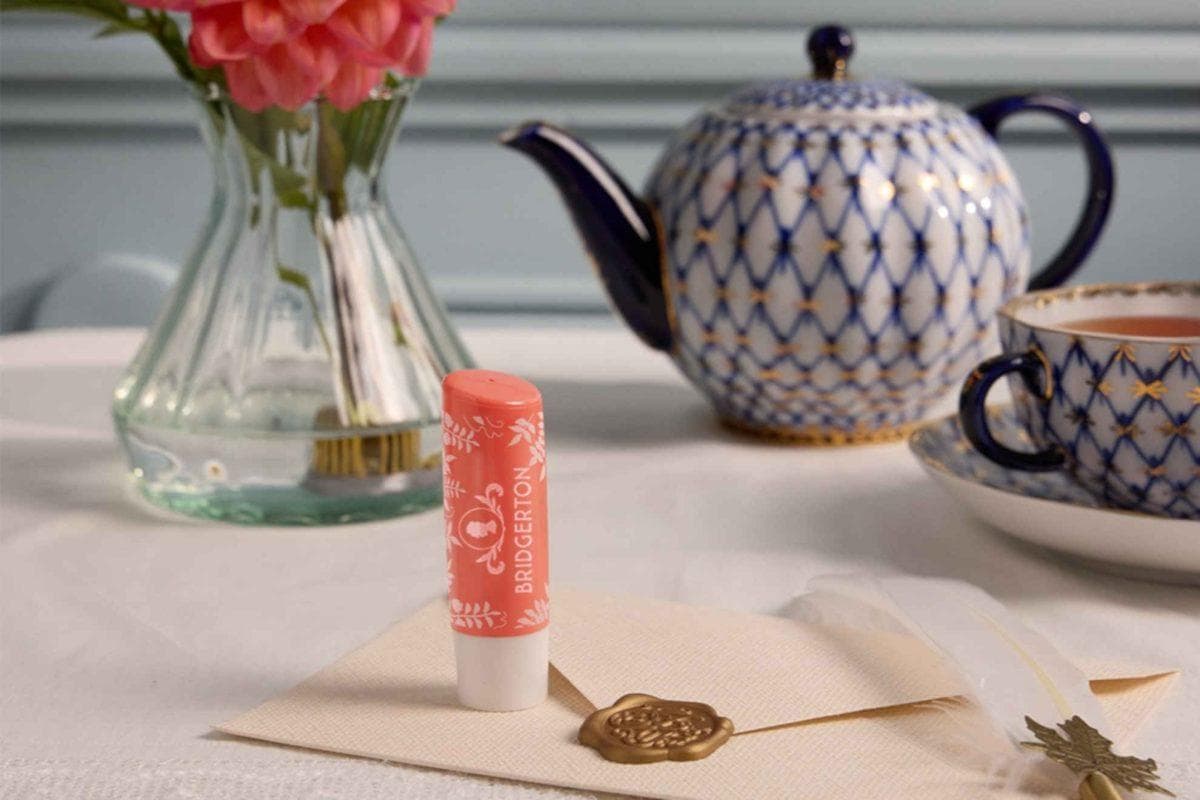 Bridgerton sets the beauty trend, this is the inspired lipstick collection you must have