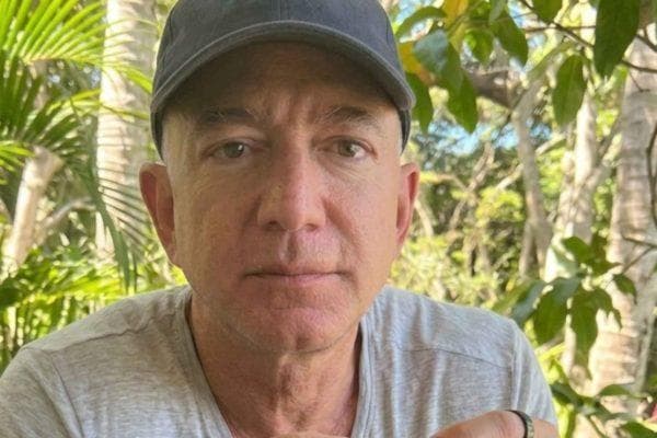 Jeff Bezos’ success has a surprising connection to a Cuban teenager who arrived in Miami alone