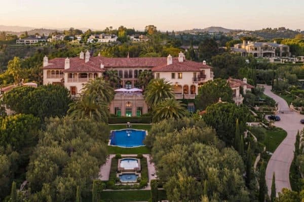 Inside the outrageous $400 million Los Angeles mansion built for the ultra-rich