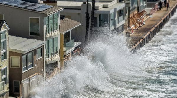 California braces for massive 1,000-mile-wide Kelvin wave that could push sea levels a foot higher
